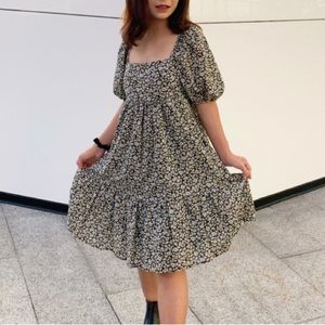 Uniqlo - Size L - printed cotton short sleeve mini dress